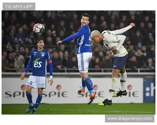 特鲁瓦足球队崛起之路：从法乙赛场到欧洲舞台的奋勇前行