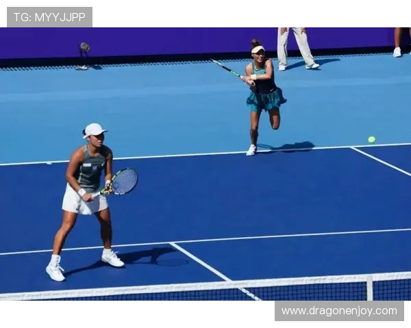 网球世界：新冠状疫情对球员们训练和比赛的影响