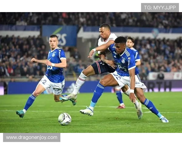 博洛尼亚足球俱乐部的历史演变与未来发展战略分析